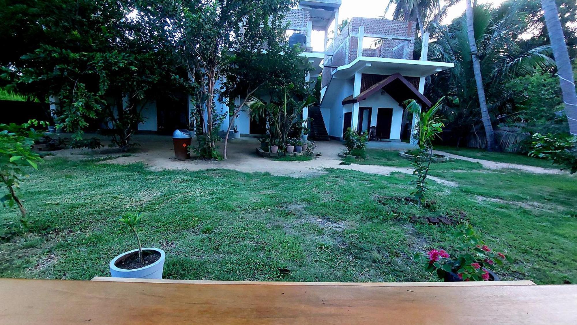 The Dream Inn Guesthouse Passikudah Баттикалоа Экстерьер фото